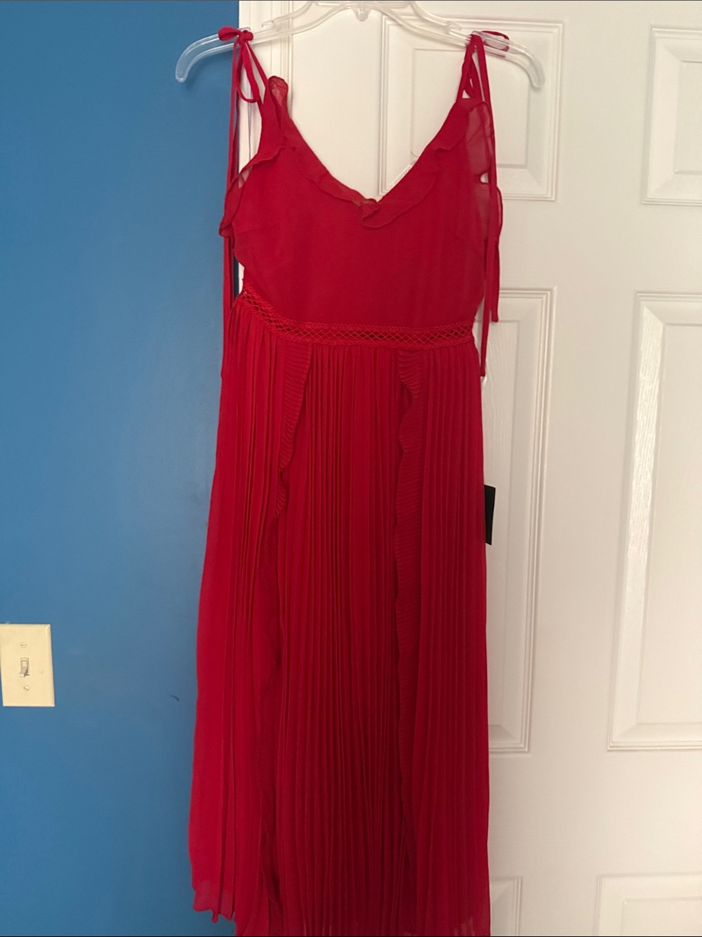 Lulu's Red Pleated Tie-Shoulder Midi Dress